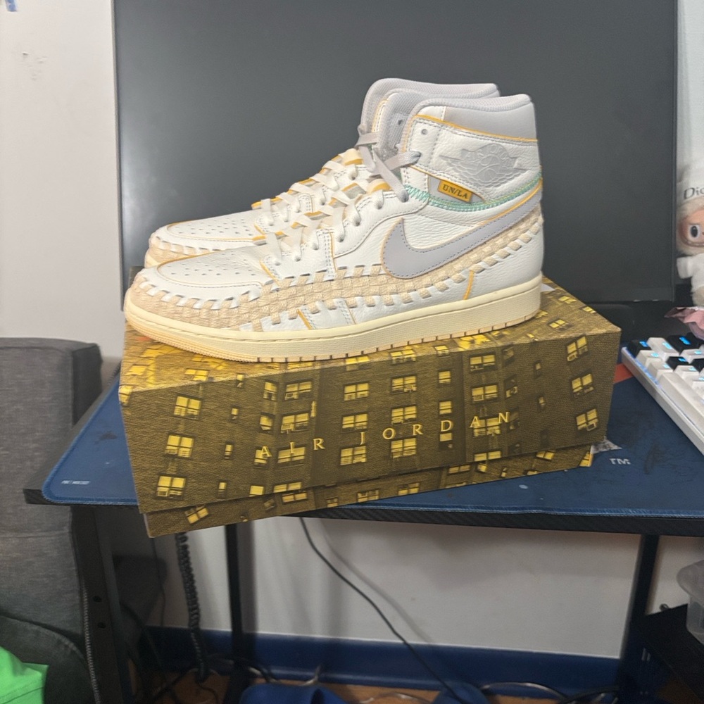 (Brand New With Box) Air Jordan 1 OG LA Unions